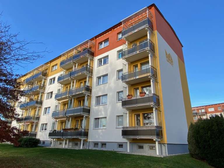 Wohnung zum Mieten in Neustrelitz 215 € 33.01 m²