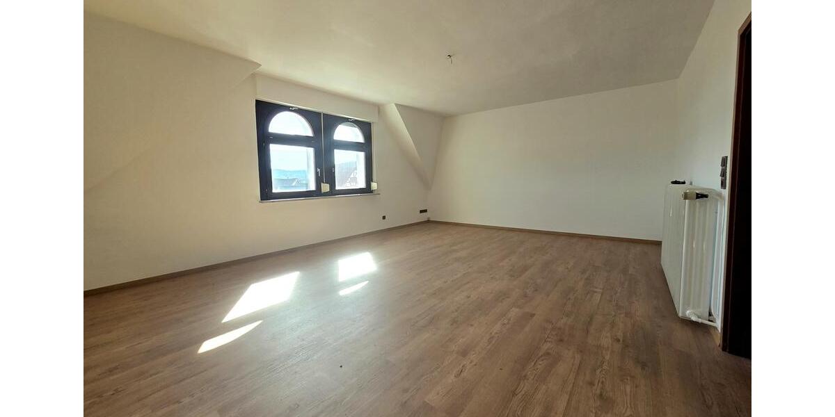 Dachgeschoßwohnung Bad Rodach - 3 Zimmer, 98 m&sup2;, 550&euro; | Angebot:26095511