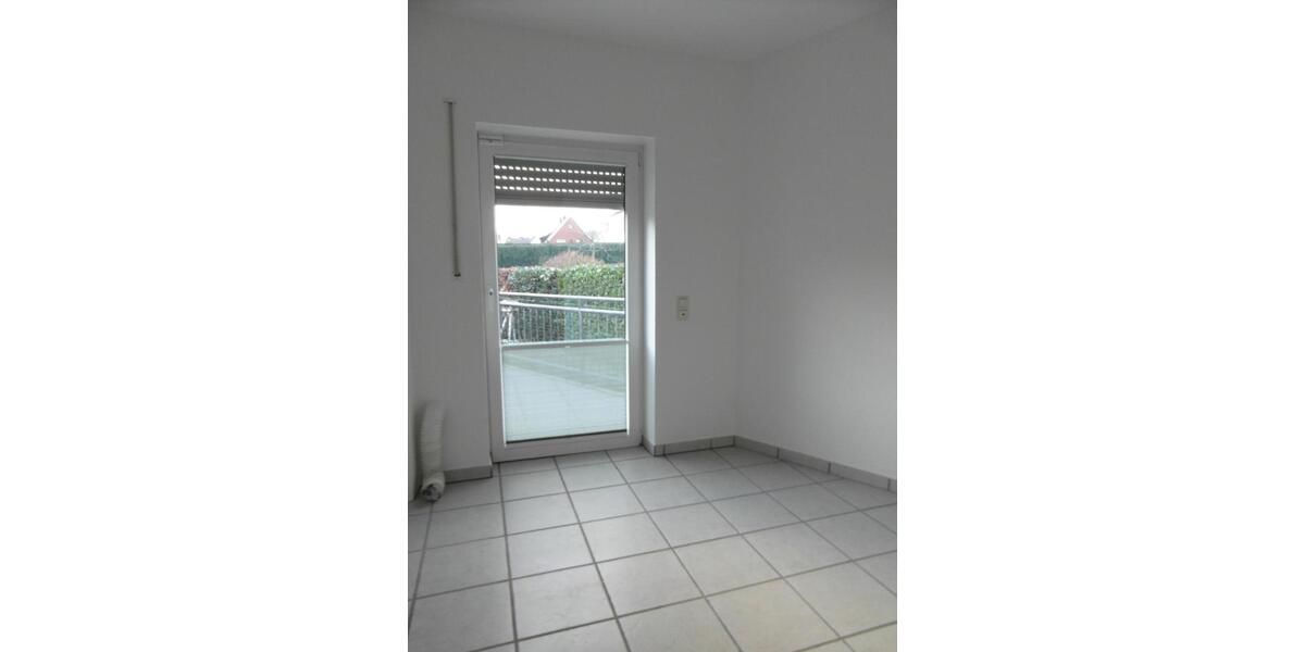 Erdgeschoßwohnung Heinsberg - 4 Zimmer, 100 m&sup2;, 1.200&euro; | Angebot:24870026