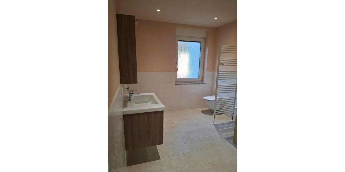 Erdgeschoßwohnung Werdau - 4 Zimmer, 101 m&sup2;, 856&euro; | Angebot:24631795