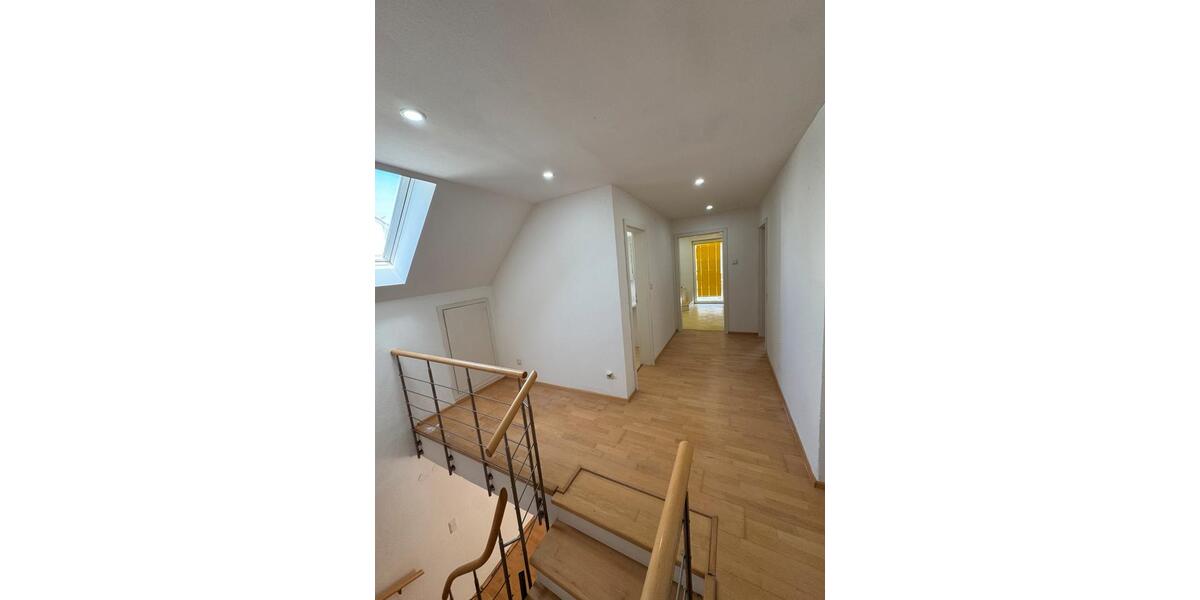 Doppelhaushälfte Königsbrunn - 4.5 Zimmer, 146 m&sup2;, 2.300&euro; | Angebot:26373023