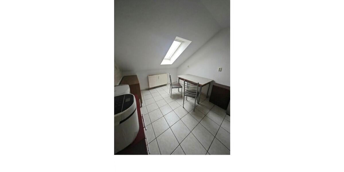 Dachgeschoßwohnung Arnstadt - 2 Zimmer, 60 m&sup2;, 400&euro; | Angebot:25767881