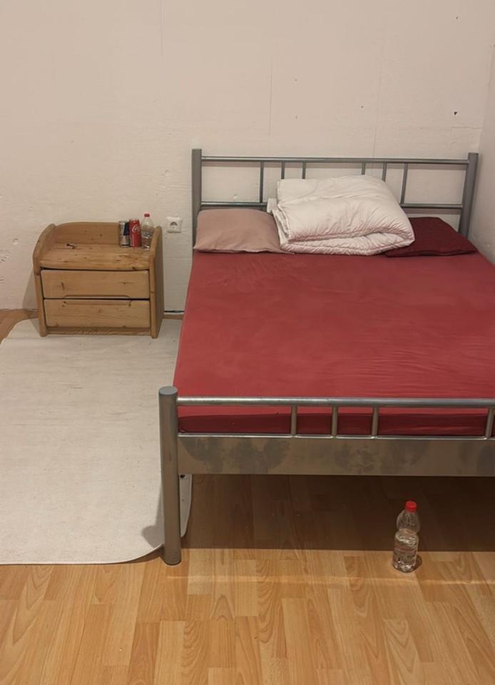 ABENBERG !! Ein Zimmerwohnung möbliert mit Küche, Dusche 250€