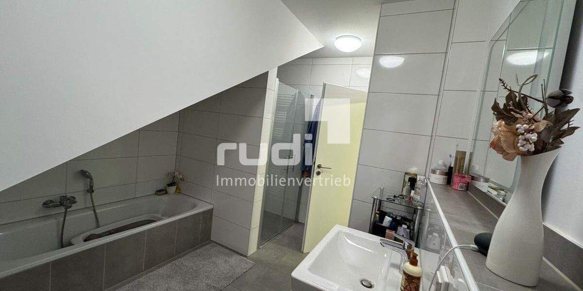 Etagenwohnung Erwitte - 2 Zimmer, 75 m&sup2;, 790&euro; | Angebot:24813819