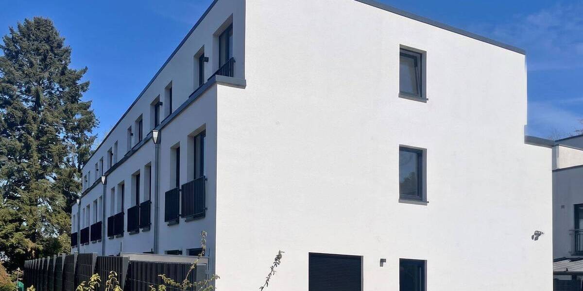 Reihenmittelhaus Hamburg Rahlstedt - 4 Zimmer, 115 m&sup2;, 2.700&euro; | Angebot:26733433