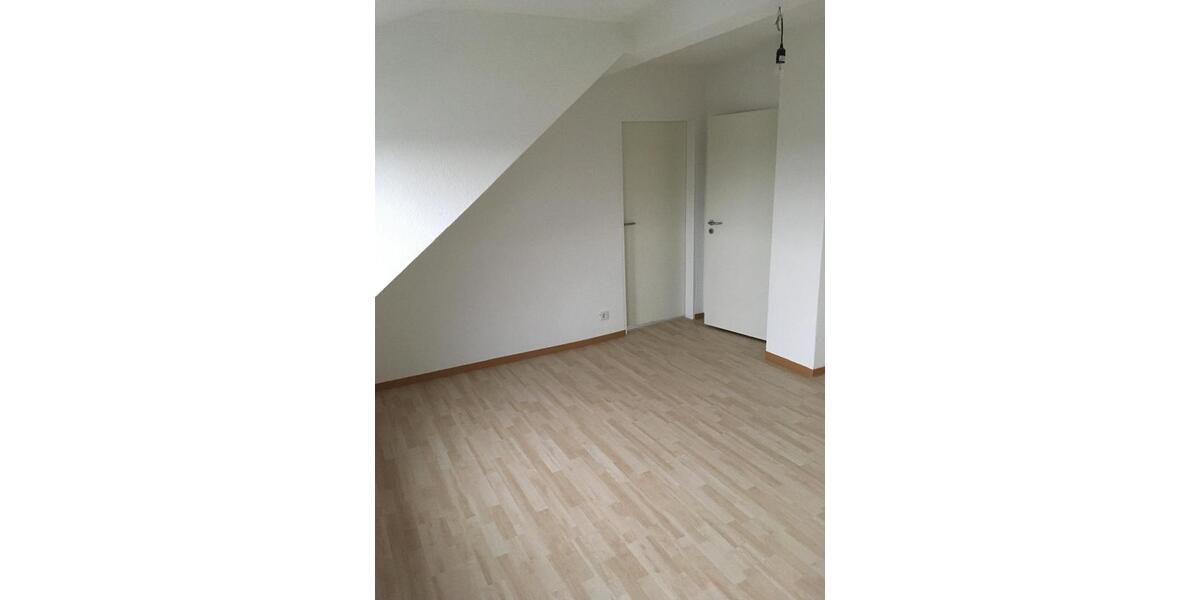 Dachgeschoßwohnung Kirchhain - 2 Zimmer, 66 m&sup2;, 650&euro; | Angebot:25852342