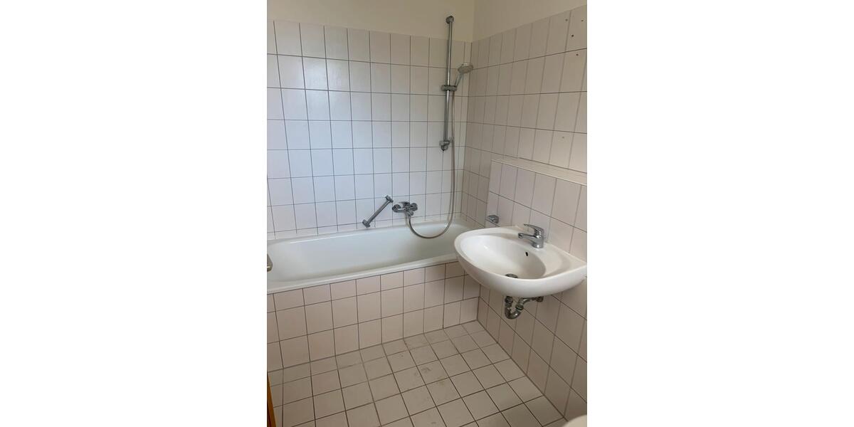 Wohnen auf Zeit Karlsruhe Wettersbach - 2 Zimmer, 13 m&sup2;, 350&euro; | Angebot:26527610