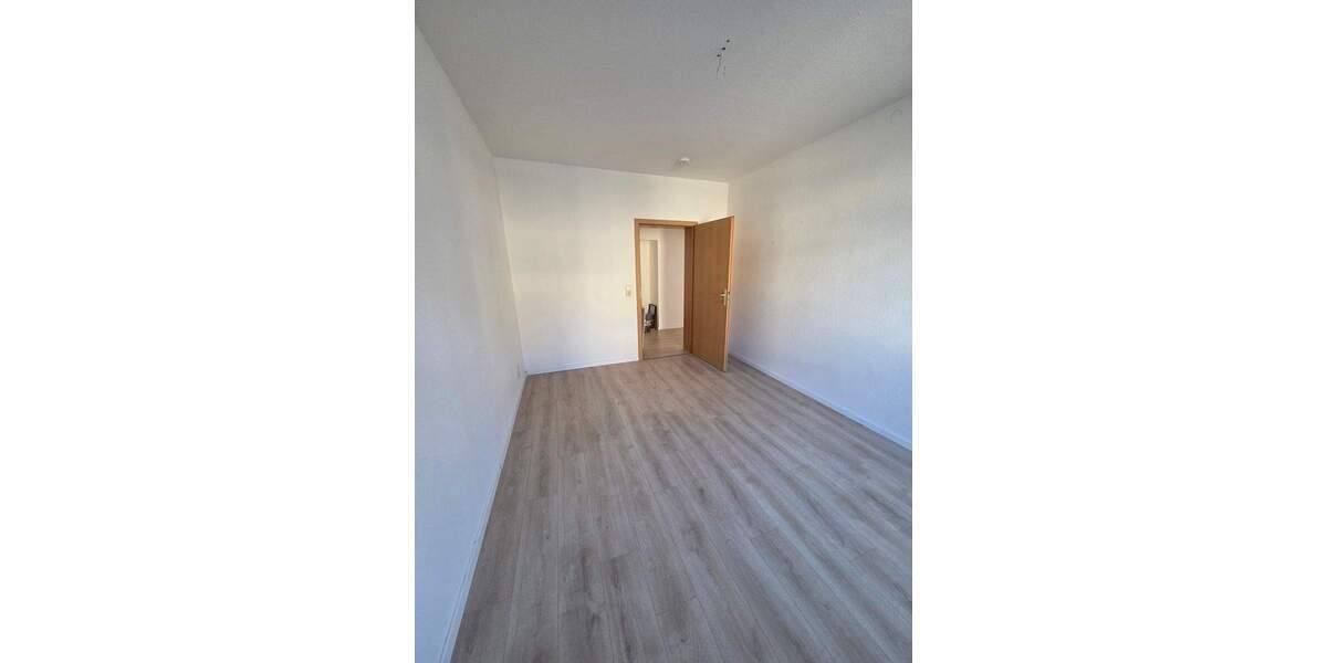 Etagenwohnung Waldheim - 2 Zimmer, 62 m&sup2;, 340&euro; | Angebot:25688925