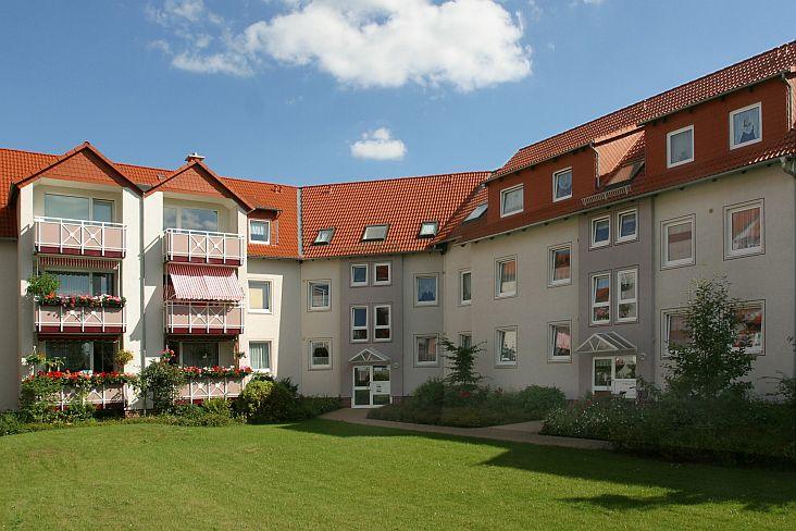 + 2-Raum-Wohnung mit Balkon + 2 zimmer