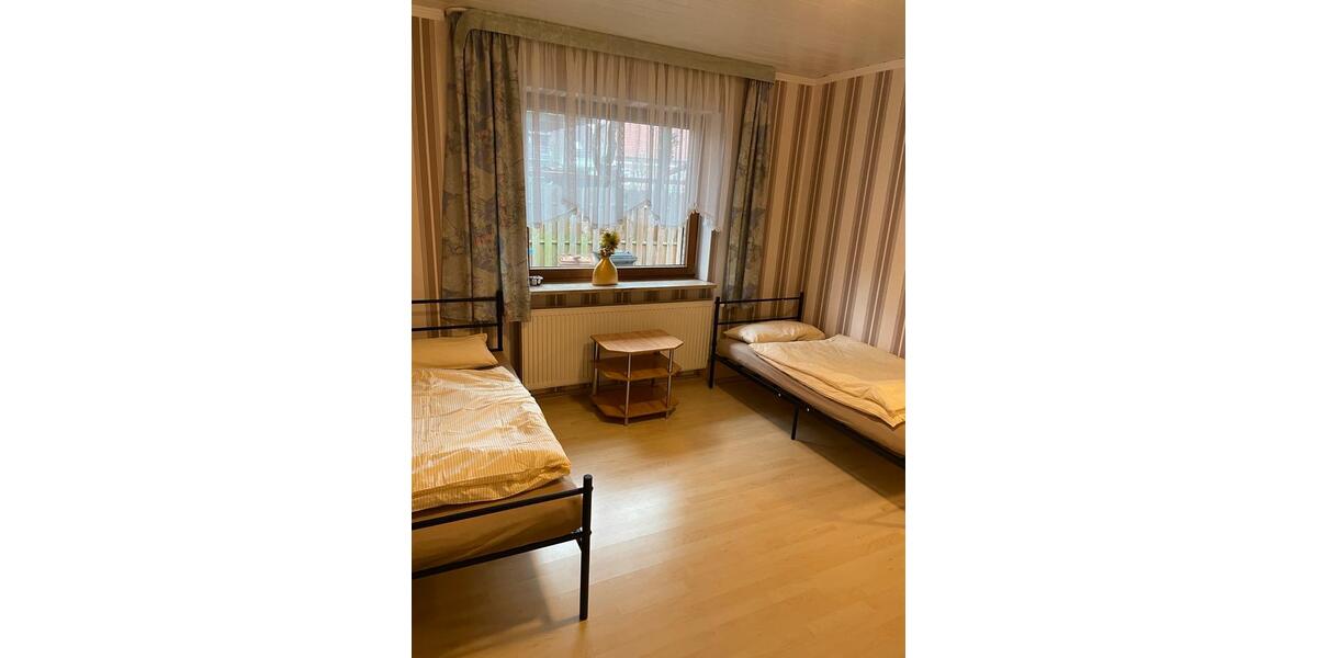 Wohnen auf Zeit Elsfleth - 14 Zimmer, 400 m&sup2;, 11&euro; | Angebot:24609570
