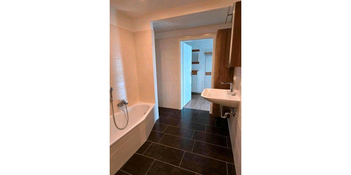 Erdgeschoßwohnung Haßfurt - 2 Zimmer, 66 m&sup2;, 872&euro; | Angebot:26040558