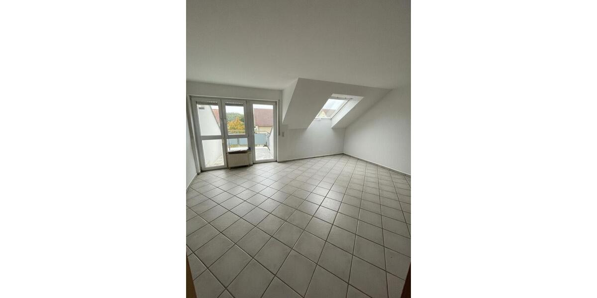 Dachgeschoßwohnung Bretzfeld - 3 Zimmer, 86 m&sup2;, 1.150&euro; | Angebot:24846759