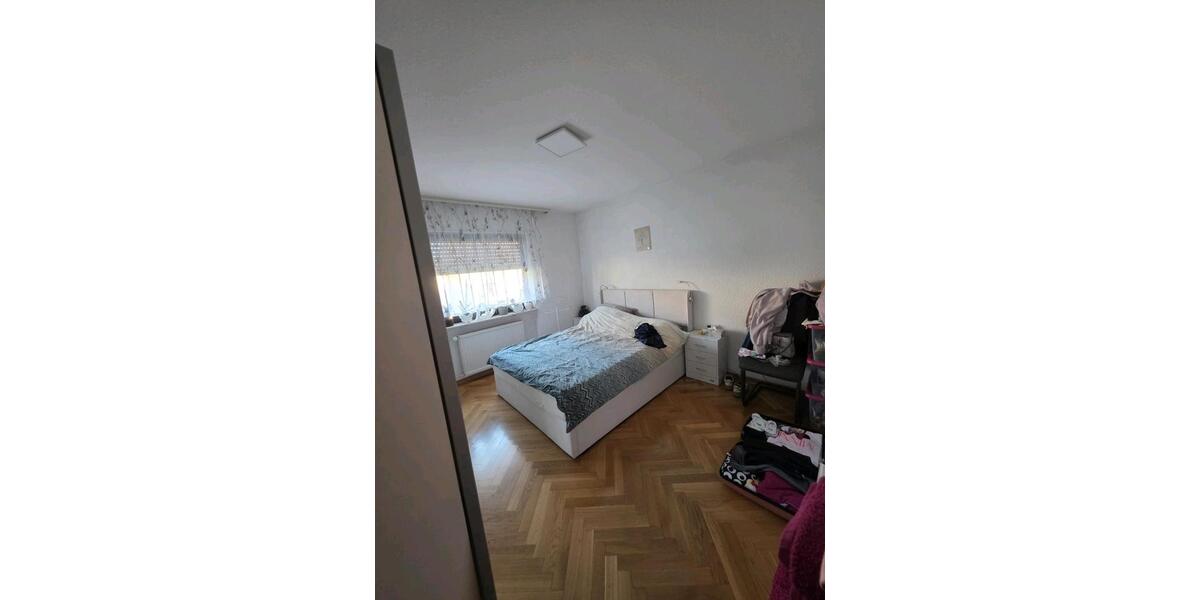 Etagenwohnung Saarbrücken Dudweiler - 3 Zimmer, 87 m&sup2;, 780&euro; | Angebot:26023306
