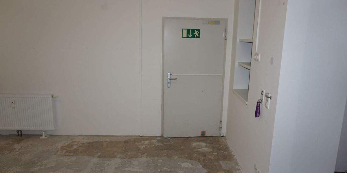 Ladenfläche 130m² in 1B-Lage , Am Sande in 21335 Lüneburg, Ladengeschäft, Einzelhandelsfläche , zzgl. 30m² Nebenflächen - sofort frei 1 zimmer