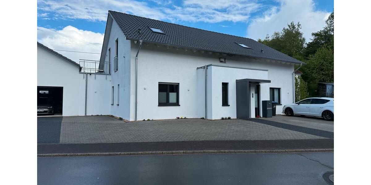 Etagenwohnung Mettendorf - 4 Zimmer, 120 m&sup2;, 1.000&euro; | Angebot:26568279