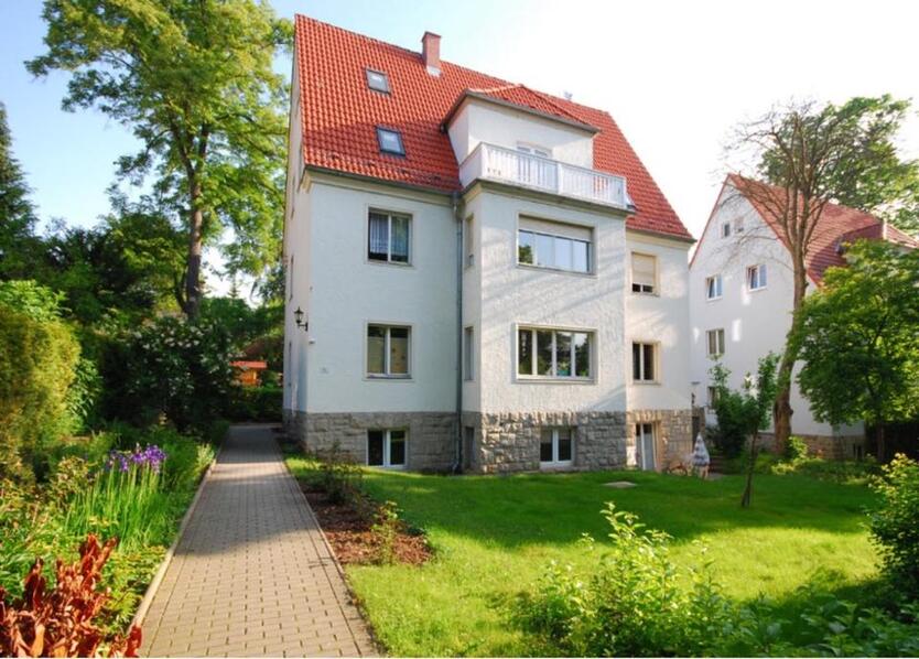 4-Zimmer-Wohnung mit Balkon, Kamin und Einbauküche im Südviertel zimmer