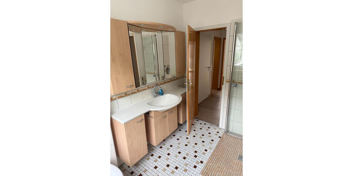 Etagenwohnung Bad Emstal - 3.5 Zimmer, 115 m&sup2;, 900&euro; | Angebot:26416298