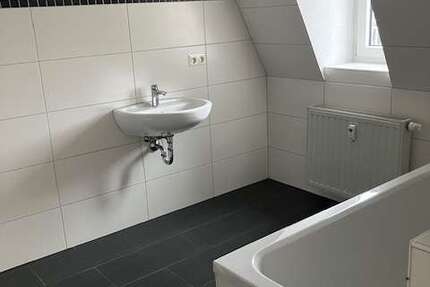 Wohnung Plauen Bahnhofsvorstadt - 4 Zimmer, 95 m&sup2;, 595&euro; | Angebot:27253097
