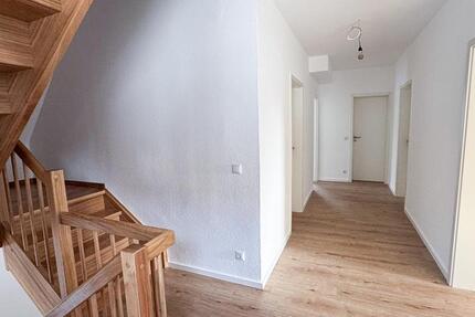Wohnung Groß-Gerau Gerau - 3 Zimmer, 115 m&sup2;, 1.640&euro; | Angebot:26040924