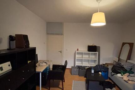 21qm Zimmer in Lankwitz mit Balkon und Anmeldung