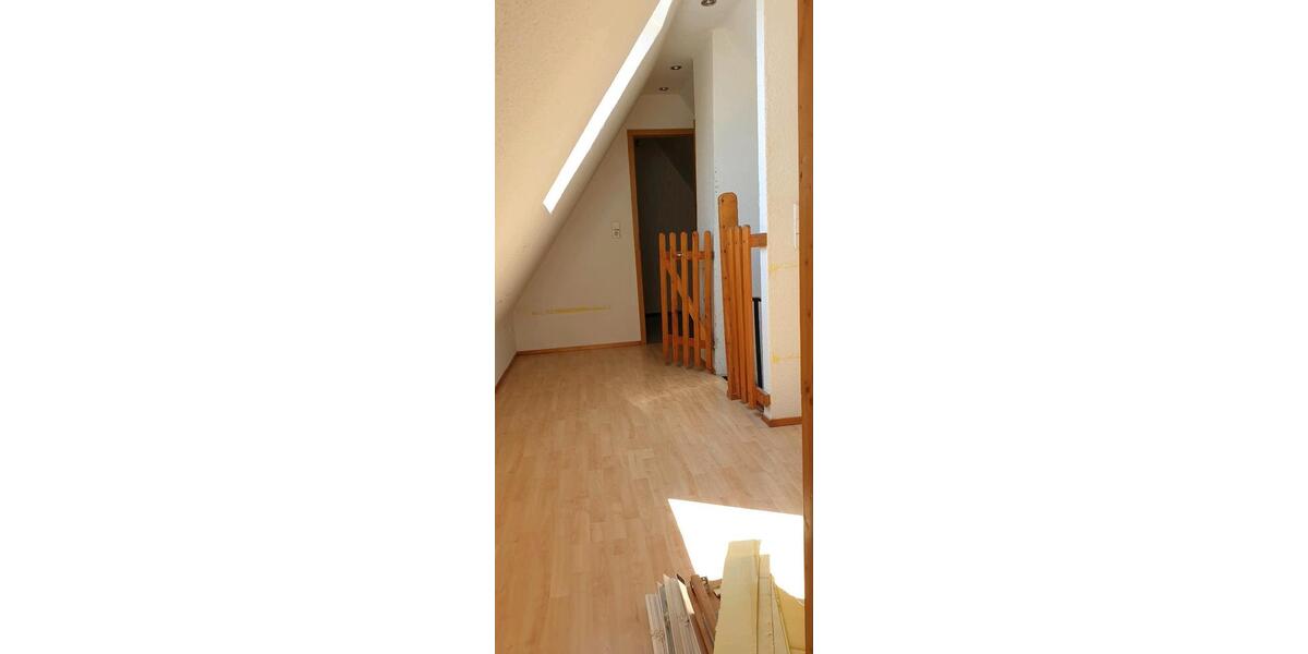 Dachgeschoßwohnung Dieblich - 3 Zimmer, 120 m&sup2;, 700&euro; | Angebot:26048656