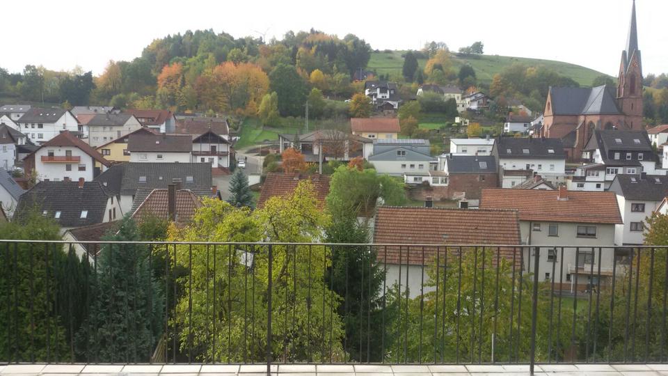 Etagenwohnung Queidersbach - 4 Zimmer, 125 m&sup2;, 1.300&euro; | Angebot:26597798