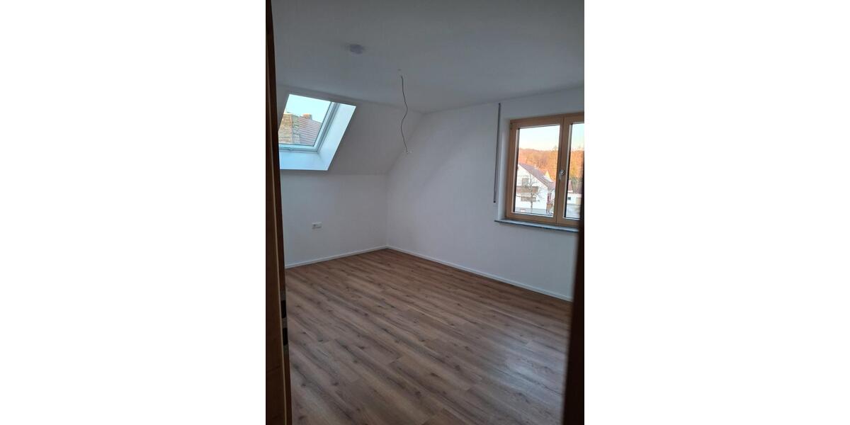 Etagenwohnung Mainhardt - 4 Zimmer, 103 m&sup2;, 950&euro; | Angebot:25831246