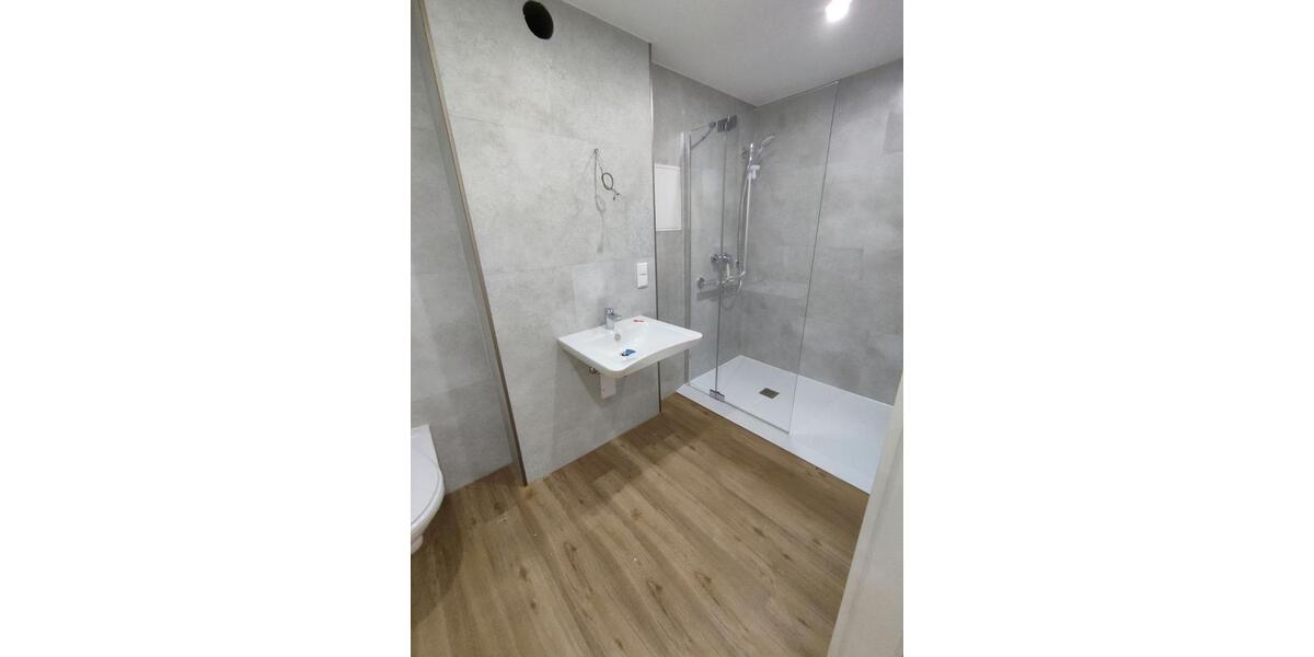 Etagenwohnung Stendal - 2 Zimmer, 76 m&sup2;, 596&euro; | Angebot:24677927