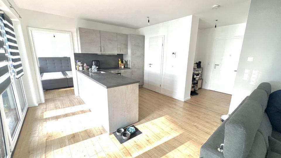 Modern und Zentrumsnah - 2 Zimmer NB Wohnung mit EBK, Balkon und Pkw-Stellplatz