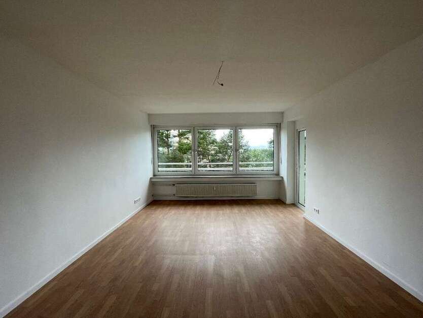 Wohnung zum Mieten in Erlangen 894,53 € 93.18 m²