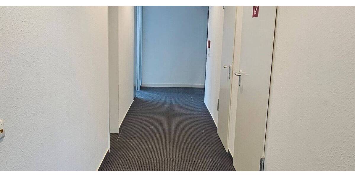 Gewerbeobjekt Freiburg im Breisgau Altstadt - 1 Zimmer, 249 m&sup2;, 4.100&euro; | Angebot:25706366