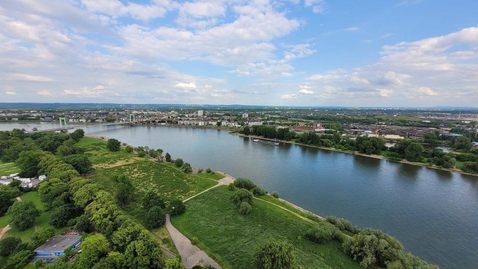 Frisch renovierte 68 m² Wg. im Colonia-Haus + Keller + Stellplatz