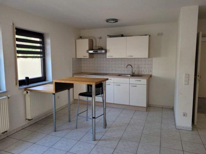 Etagenwohnung Giebelstadt Allersheim - 2 Zimmer, 45 m&sup2;, 395&euro; | Angebot:25896628
