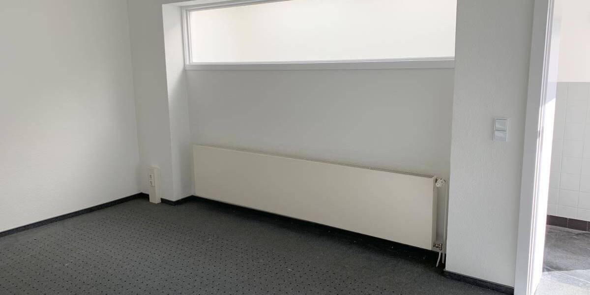 Gewerbeobjekt Hamburg Jenfeld - 4 Zimmer, 94 m&sup2;, 1.700&euro; | Angebot:26161591