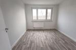 Wohnung mit Einbauküche + frisch renoviert!
