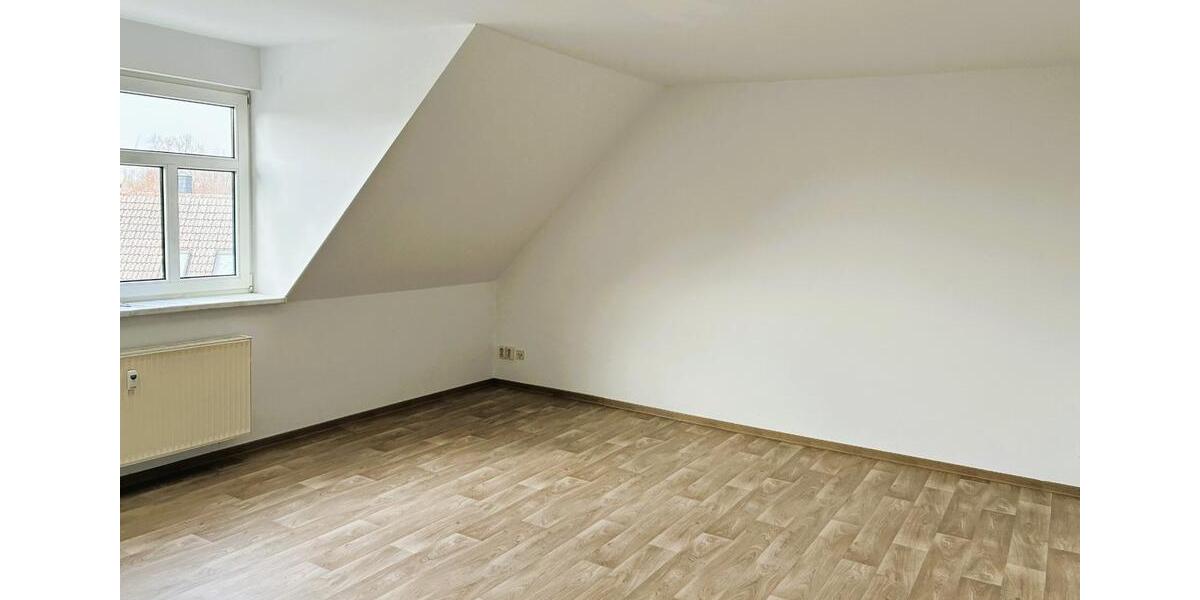 Dachgeschoßwohnung Bützow - 3 Zimmer, 75 m&sup2;, 590&euro; | Angebot:25269646