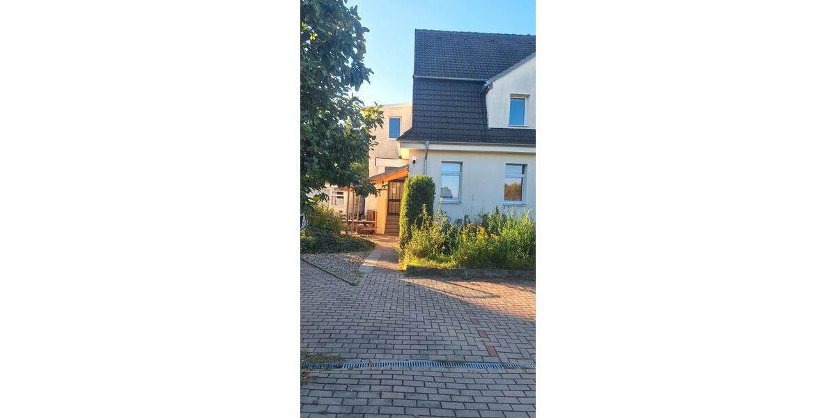Wohnen auf Zeit Isernhagen - 3 Zimmer, 90 m&sup2;, 20&euro; | Angebot:26292677