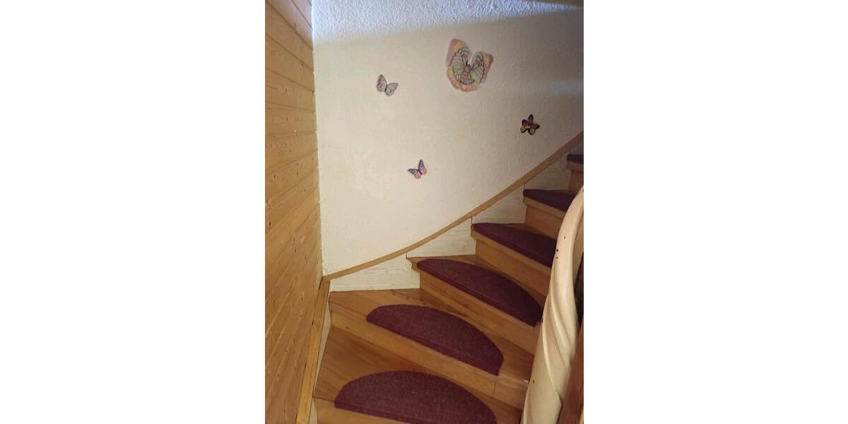 Etagenwohnung Görwihl - 6 Zimmer, 175 m&sup2;, 1.500&euro; | Angebot:26423402
