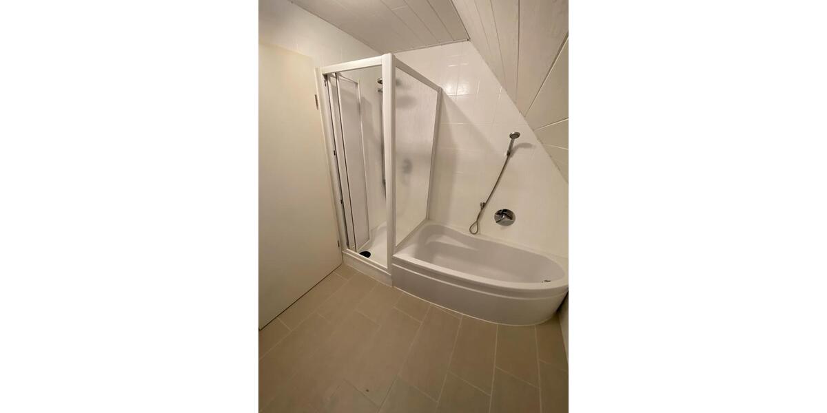 Dachgeschoßwohnung Dentlein am Forst - 3.5 Zimmer, 71 m&sup2;, 800&euro; | Angebot:25395573