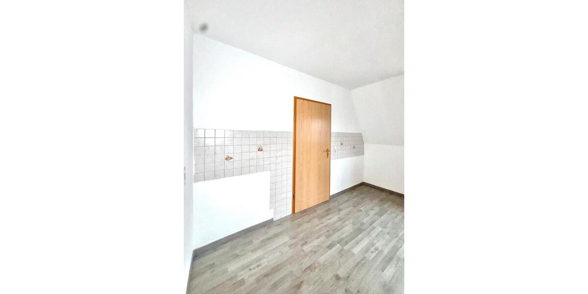 Dachgeschoßwohnung Hartenstein - 2 Zimmer, 50 m&sup2;, 320&euro; | Angebot:24770512