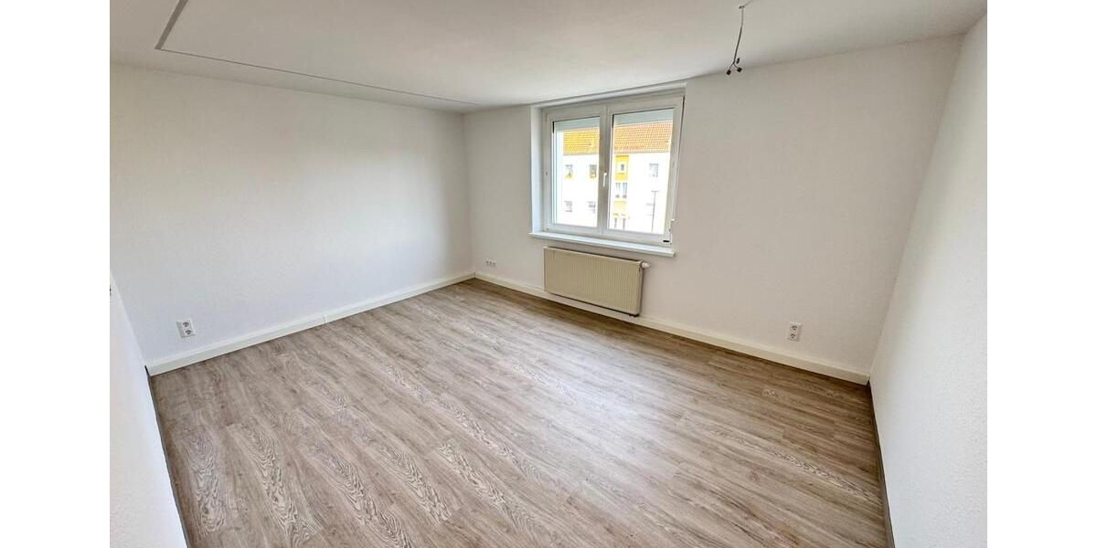 Etagenwohnung Görlitz Biesnitz - 3 Zimmer, 68 m&sup2;, 410&euro; | Angebot:26490346