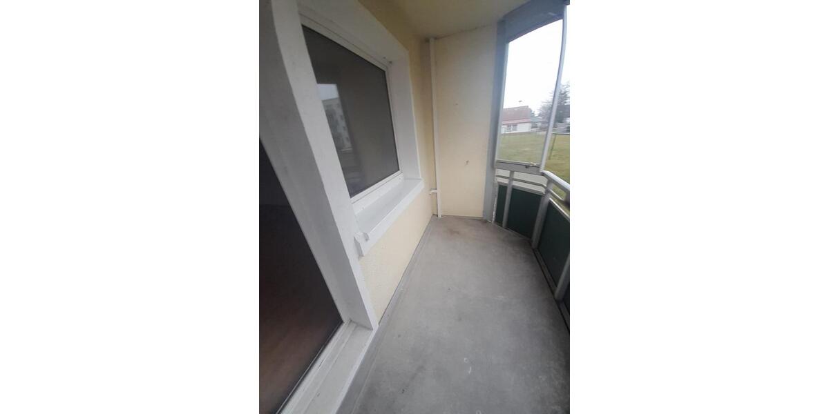 Erdgeschoßwohnung Burg Stargard - 1 Zimmer, 33 m&sup2;, 213&euro; | Angebot:26456350