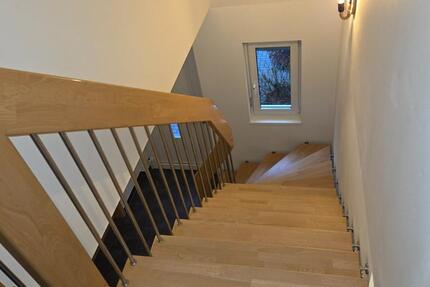 Haus Kirchen (Sieg) - 5 Zimmer, 140 m&sup2;, 1.400&euro; | Angebot:25023013