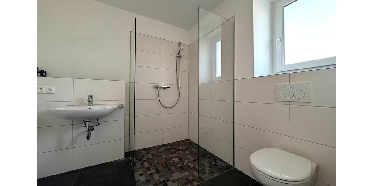 Erdgeschoßwohnung Neunkirchen - 3 Zimmer, 103 m&sup2;, 1.250&euro; | Angebot:25307494