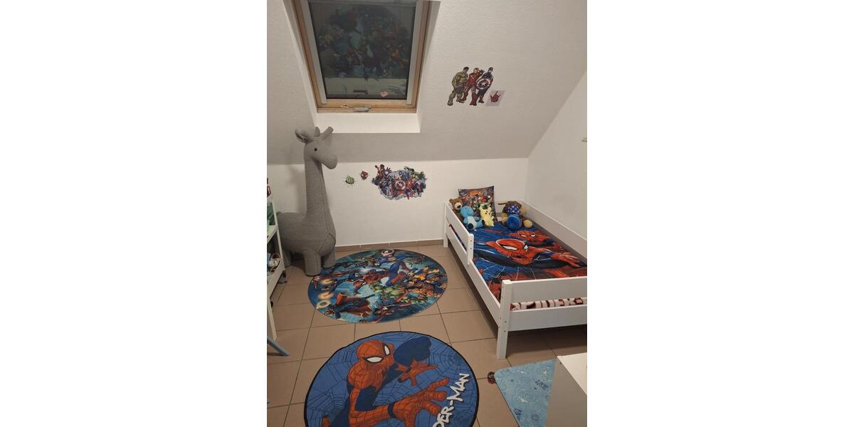 Etagenwohnung Butzbach - 3 Zimmer, 90 m&sup2;, 950&euro; | Angebot:26385293