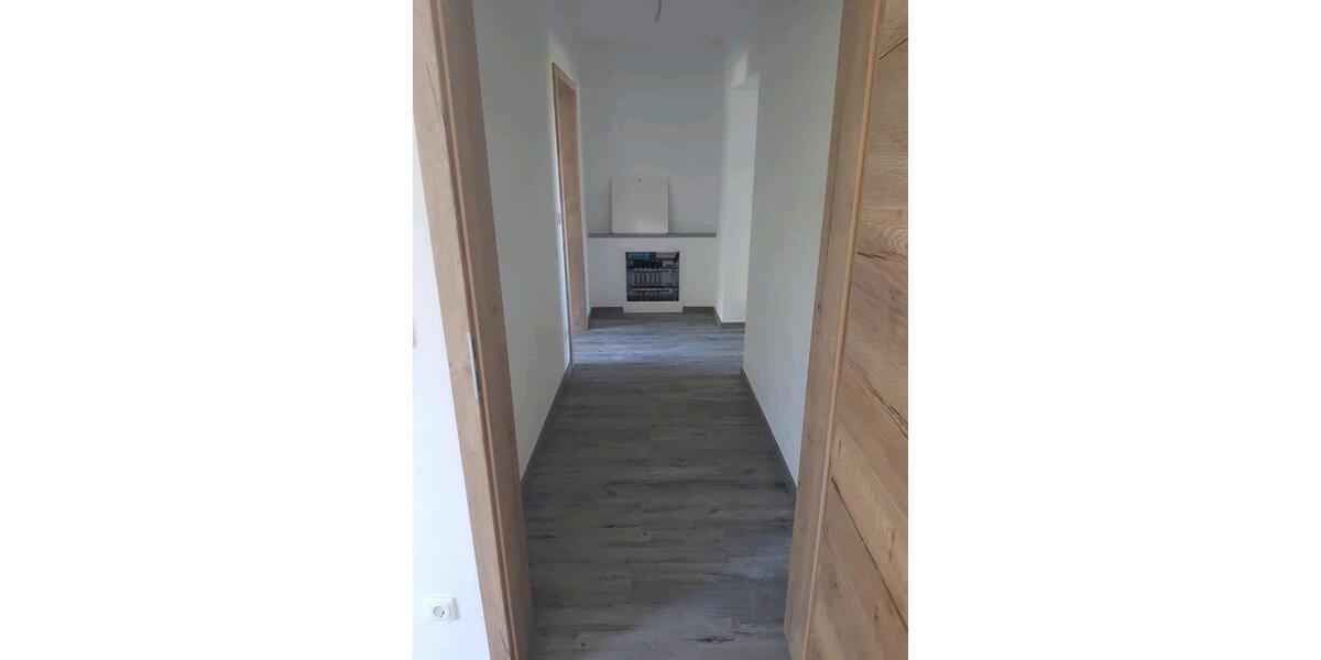 Etagenwohnung Niederwinkling - 4 Zimmer, 110 m&sup2;, 1.350&euro; | Angebot:26427222