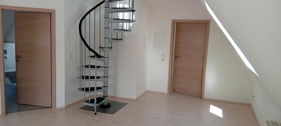 Dachgeschoßwohnung Monheim - 1.5 Zimmer, 51 m&sup2;, 520&euro; | Angebot:26648172