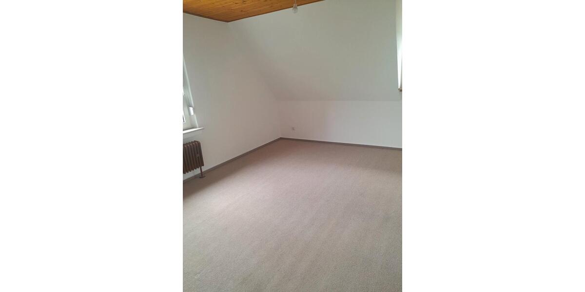 Etagenwohnung Reichshof - 3 Zimmer, 70 m&sup2;, 550&euro; | Angebot:26647375