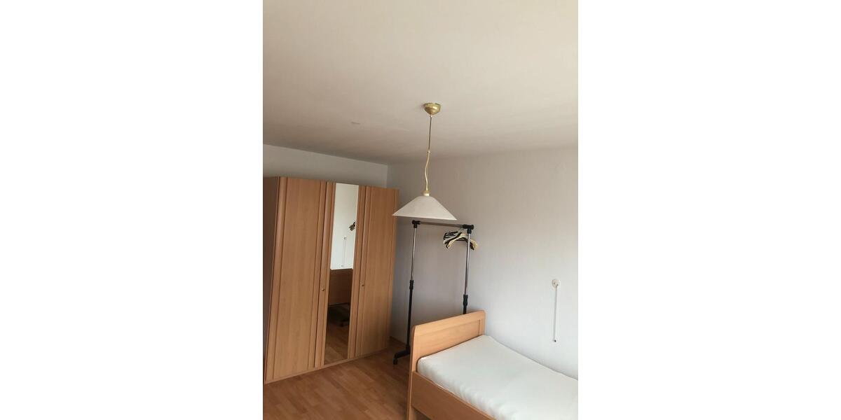 Wohnen auf Zeit Friedrichshafen Ailingen - 5 Zimmer, 12 m&sup2;, 430&euro; | Angebot:25100811