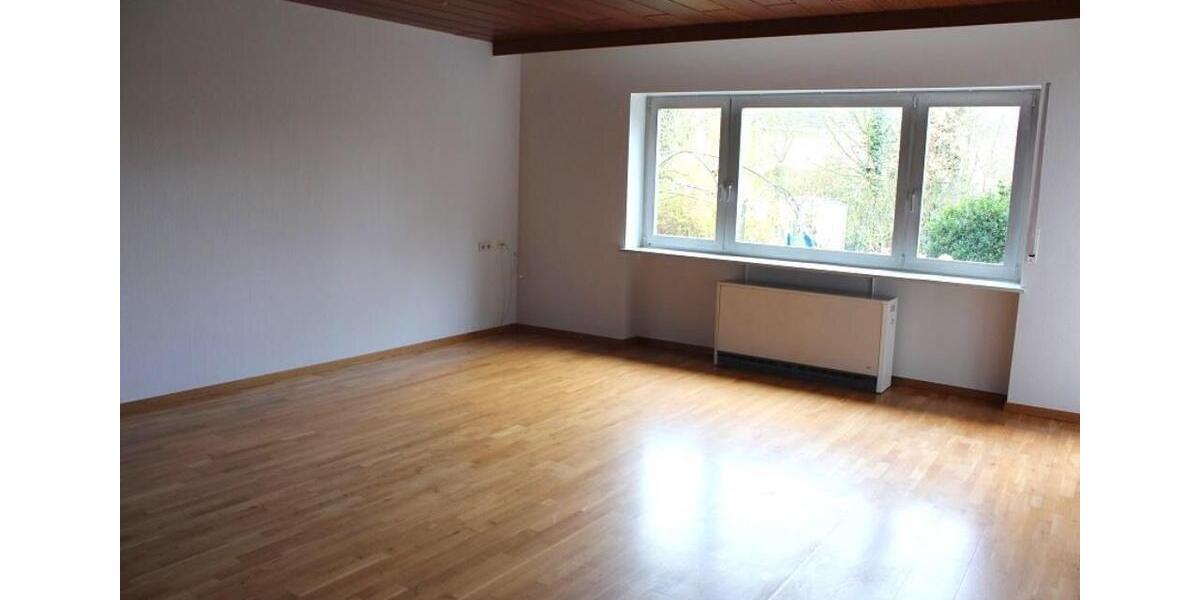 Etagenwohnung Überherrn - 2 Zimmer, 70 m&sup2;, 650&euro; | Angebot:26225125